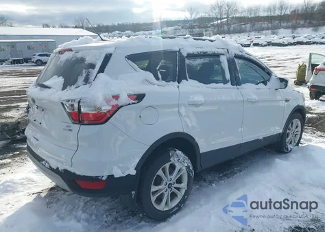 2018 Ford Escape Se из США, поврежденный, VIN 1FMCU9GD5JUC25213